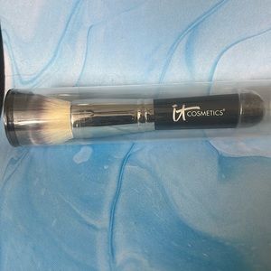 IT Cosmetics Heavenly Luxe Flat Top Buffing Foundation Brush #6